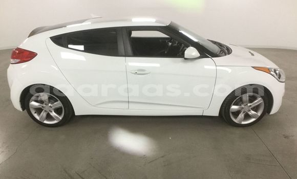 Acheter Occasion Voiture Hyundai Veloster Blanc à Dakar, Dakar Acheter Occasion Voiture Hyundai Veloster Blanc à Dakar, Dakar