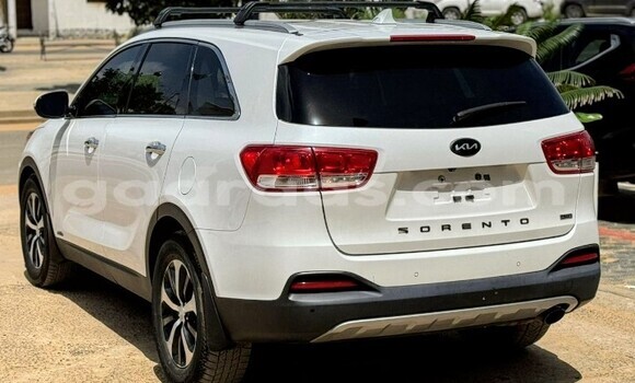 Acheter Occasion Voiture Kia Sorento Blanc à Dakar, Dakar Acheter Occasion Voiture Kia Sorento Blanc à Dakar, Dakar