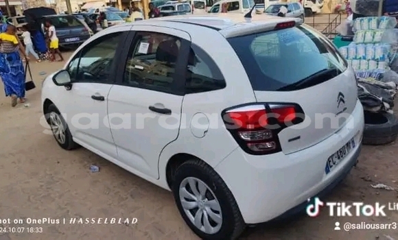 Dieundeu Occasion Citroen C3 White Auto in Dakar in Dakar Dieundeu Occasion Citroen C3 White Auto in Dakar in Dakar
