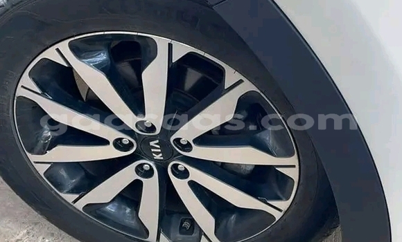 Dieundeu Occasion Kia Sportage White Auto in Dakar in Dakar Dieundeu Occasion Kia Sportage White Auto in Dakar in Dakar