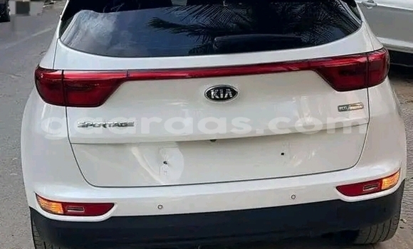 Dieundeu Occasion Kia Sportage White Auto in Dakar in Dakar Dieundeu Occasion Kia Sportage White Auto in Dakar in Dakar
