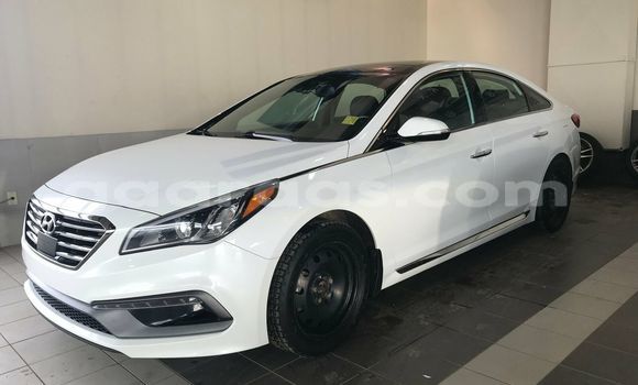 Acheter Occasion Voiture Hyundai Sonata Blanc à Dakar, Dakar Acheter Occasion Voiture Hyundai Sonata Blanc à Dakar, Dakar