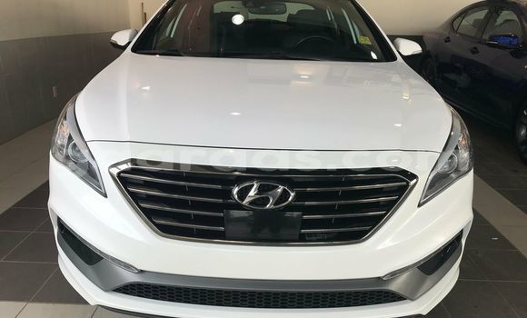 Acheter Occasion Voiture Hyundai Sonata Blanc à Dakar, Dakar Acheter Occasion Voiture Hyundai Sonata Blanc à Dakar, Dakar