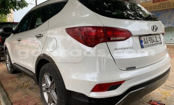 Acheter Occasion Voiture Hyundai Santa Fe Blanc à Dakar, Dakar Acheter Occasion Voiture Hyundai Santa Fe Blanc à Dakar, Dakar