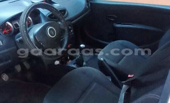 Dieundeu Occasion Renault Clio White Auto in Dakar in Dakar Dieundeu Occasion Renault Clio White Auto in Dakar in Dakar