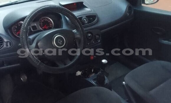 Dieundeu Occasion Renault Clio White Auto in Dakar in Dakar Dieundeu Occasion Renault Clio White Auto in Dakar in Dakar