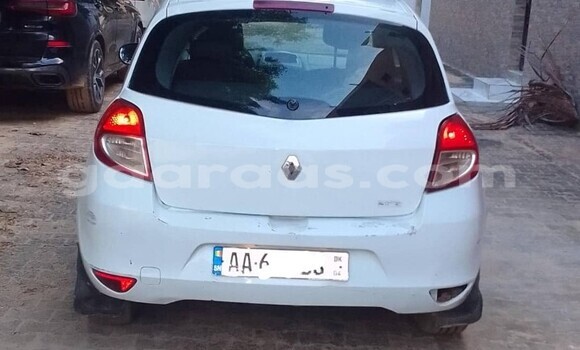 Dieundeu Occasion Renault Clio White Auto in Dakar in Dakar Dieundeu Occasion Renault Clio White Auto in Dakar in Dakar