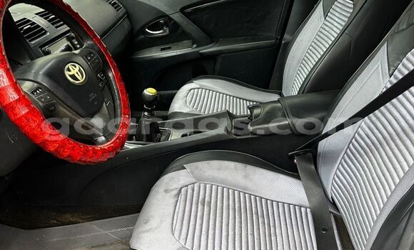 Dieundeu Occasion Toyota Avensis Black Auto in Dakar in Dakar Dieundeu Occasion Toyota Avensis Black Auto in Dakar in Dakar