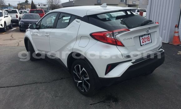 Acheter Occasion Voiture Toyota C-HR Blanc à Dakar, Dakar Acheter Occasion Voiture Toyota C-HR Blanc à Dakar, Dakar