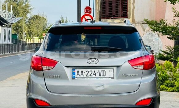 Dieundeu Occasion Hyundai Tucson Silver Auto in Dakar in Dakar Dieundeu Occasion Hyundai Tucson Silver Auto in Dakar in Dakar