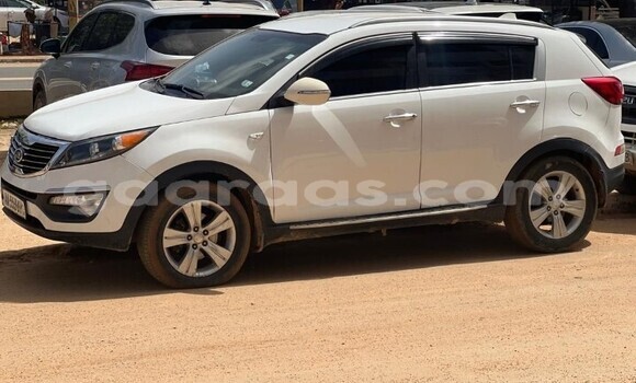 Acheter Occasion Voiture Kia Sportage Blanc à Dakar, Dakar Acheter Occasion Voiture Kia Sportage Blanc à Dakar, Dakar