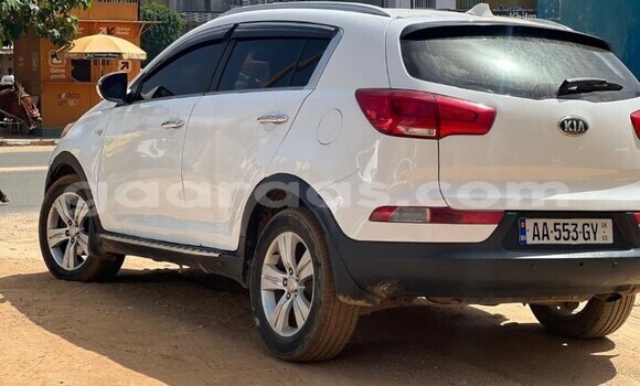Acheter Occasion Voiture Kia Sportage Blanc à Dakar, Dakar Acheter Occasion Voiture Kia Sportage Blanc à Dakar, Dakar