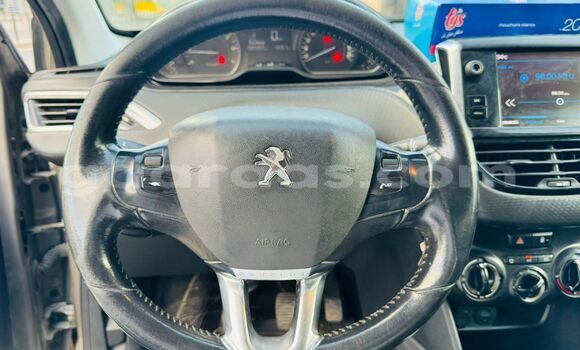 Acheter Occasion Voiture Peugeot 2008 Beige à Dakar, Dakar Acheter Occasion Voiture Peugeot 2008 Beige à Dakar, Dakar