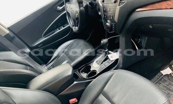 Buy Used Hyundai Santa Fe Silver Car in Dakar in Dakar Buy Used Hyundai Santa Fe Silver Car in Dakar in Dakar