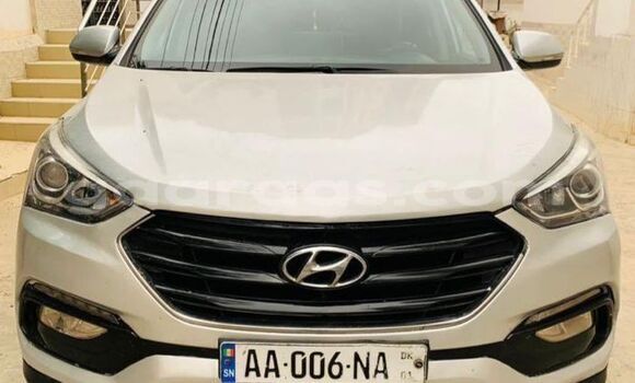 Buy Used Hyundai Santa Fe Silver Car in Dakar in Dakar Buy Used Hyundai Santa Fe Silver Car in Dakar in Dakar