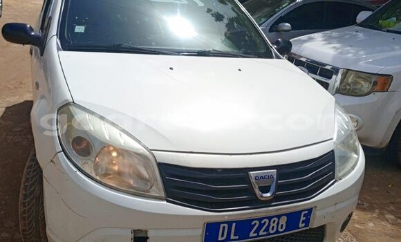 Buy Used Dacia Sandero White Car in Dakar in Dakar Buy Used Dacia Sandero White Car in Dakar in Dakar