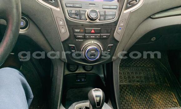 Dieundeu Occasion Hyundai Santa Fe Silver Auto in Dakar in Dakar Dieundeu Occasion Hyundai Santa Fe Silver Auto in Dakar in Dakar