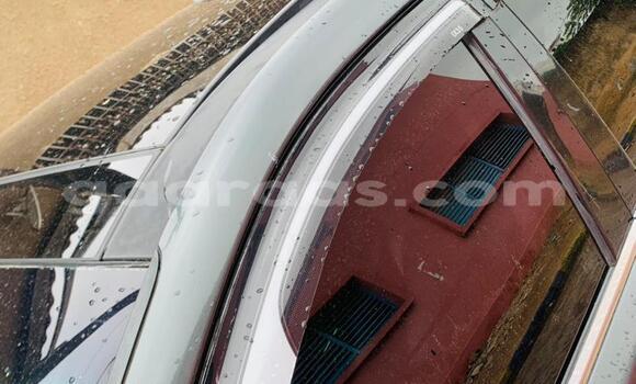 Dieundeu Occasion Hyundai Santa Fe Silver Auto in Dakar in Dakar Dieundeu Occasion Hyundai Santa Fe Silver Auto in Dakar in Dakar