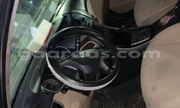 Dieundeu Occasion Hyundai Elantra Beige Auto in Dakar in Dakar Dieundeu Occasion Hyundai Elantra Beige Auto in Dakar in Dakar