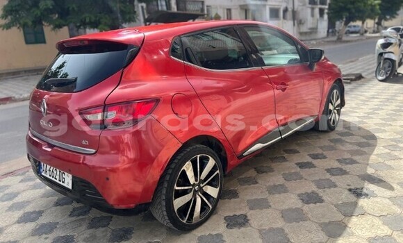 Dieundeu Occasion Renault Clio Red Auto in Dakar in Dakar Dieundeu Occasion Renault Clio Red Auto in Dakar in Dakar