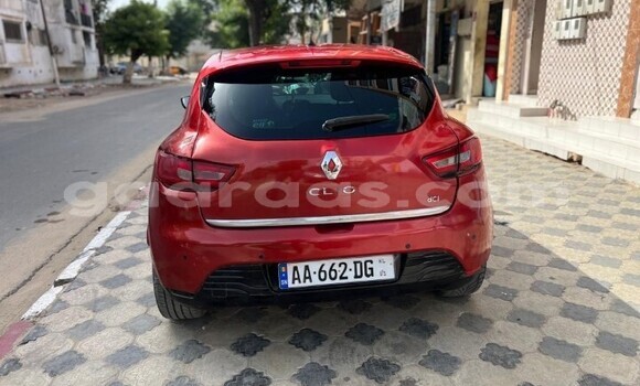Dieundeu Occasion Renault Clio Red Auto in Dakar in Dakar Dieundeu Occasion Renault Clio Red Auto in Dakar in Dakar