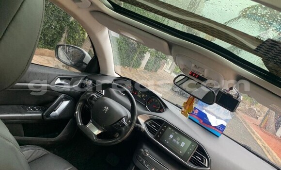 Acheter Occasion Voiture Peugeot 308 Blanc à Dakar, Dakar Acheter Occasion Voiture Peugeot 308 Blanc à Dakar, Dakar