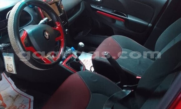 Acheter Occasion Voiture Renault Clio Rouge à Dakar, Dakar Acheter Occasion Voiture Renault Clio Rouge à Dakar, Dakar