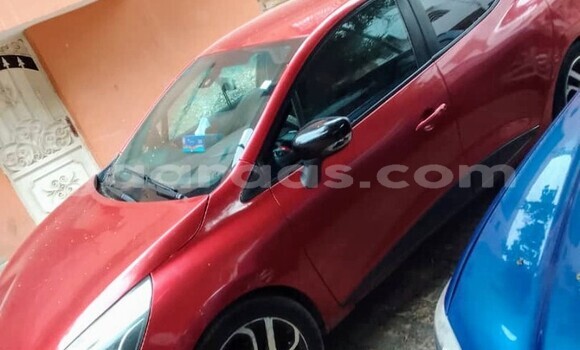 Acheter Occasion Voiture Renault Clio Rouge à Dakar, Dakar Acheter Occasion Voiture Renault Clio Rouge à Dakar, Dakar