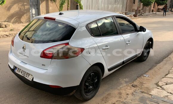 Dieundeu Occasion Renault Megane White Auto in Dakar in Dakar Dieundeu Occasion Renault Megane White Auto in Dakar in Dakar