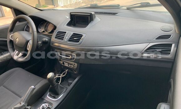 Dieundeu Occasion Renault Megane White Auto in Dakar in Dakar Dieundeu Occasion Renault Megane White Auto in Dakar in Dakar