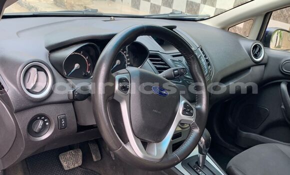 Acheter Neuf Voiture Ford Fiesta Bleu à Dakar, Dakar Acheter Neuf Voiture Ford Fiesta Bleu à Dakar, Dakar