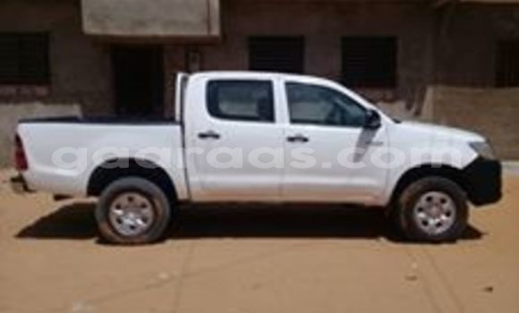 Buy Used Toyota Hilux White Car in Dakar in Dakar Buy Used Toyota Hilux White Car in Dakar in Dakar
