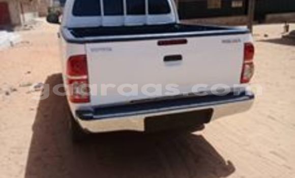 Buy Used Toyota Hilux White Car in Dakar in Dakar Buy Used Toyota Hilux White Car in Dakar in Dakar