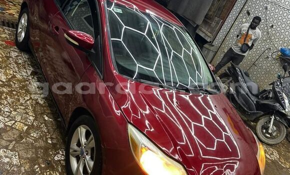 Acheter Occasion Voiture Ford Focus Rouge à Dakar, Dakar Acheter Occasion Voiture Ford Focus Rouge à Dakar, Dakar
