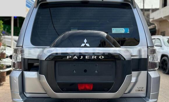 Acheter Neuf Voiture Mitsubishi Pajero Beige à Dakar, Dakar Acheter Neuf Voiture Mitsubishi Pajero Beige à Dakar, Dakar