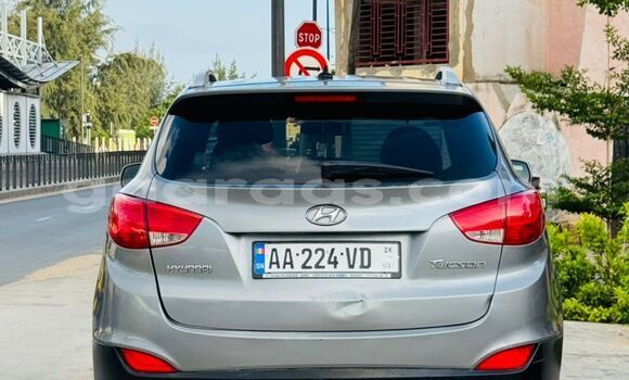 Dieundeu Occasion Hyundai Tucson Beige Auto in Dakar in Dakar Dieundeu Occasion Hyundai Tucson Beige Auto in Dakar in Dakar