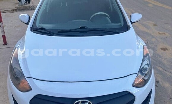 Buy Used Hyundai Elantra White Car in Dakar in Dakar Buy Used Hyundai Elantra White Car in Dakar in Dakar