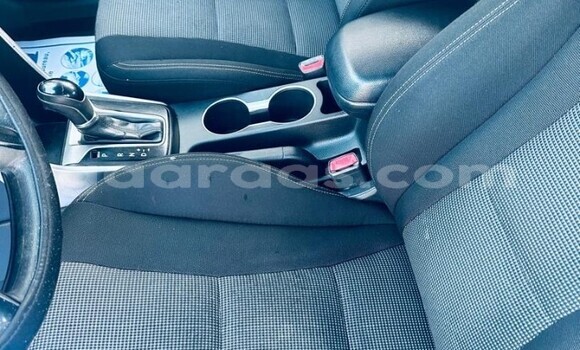 Buy Used Hyundai Elantra White Car in Dakar in Dakar Buy Used Hyundai Elantra White Car in Dakar in Dakar