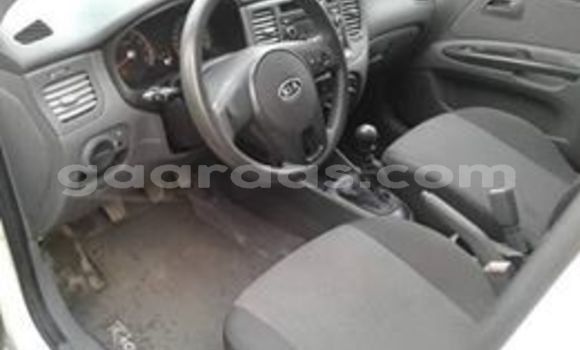 Buy Used Kia Rio White Car in Dakar in Dakar Buy Used Kia Rio White Car in Dakar in Dakar