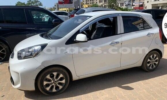 Buy Used Kia Morning White Car in Dakar in Dakar Buy Used Kia Morning White Car in Dakar in Dakar