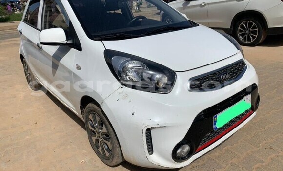 Buy Used Kia Morning White Car in Dakar in Dakar Buy Used Kia Morning White Car in Dakar in Dakar