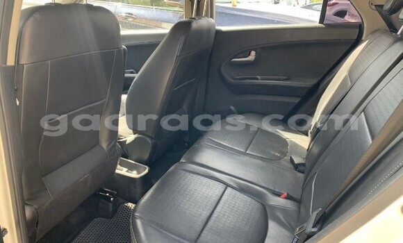Buy Used Kia Morning White Car in Dakar in Dakar Buy Used Kia Morning White Car in Dakar in Dakar