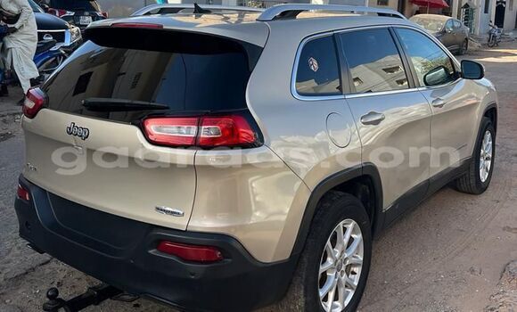 Dieundeu Occasion Jeep Cherokee Brown Auto in Dakar in Dakar Dieundeu Occasion Jeep Cherokee Brown Auto in Dakar in Dakar