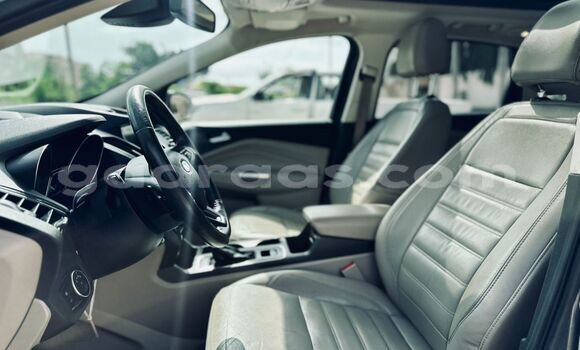 Acheter Import Voiture Ford Escape Gris à Dakar, Dakar Acheter Import Voiture Ford Escape Gris à Dakar, Dakar