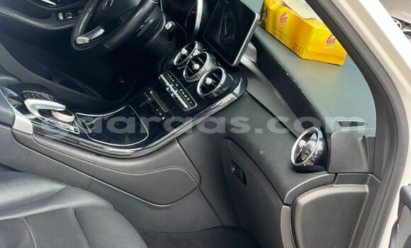 Acheter Occasion Voiture Mercedes‒Benz GLC Blanc à Dakar, Dakar Acheter Occasion Voiture Mercedes‒Benz GLC Blanc à Dakar, Dakar