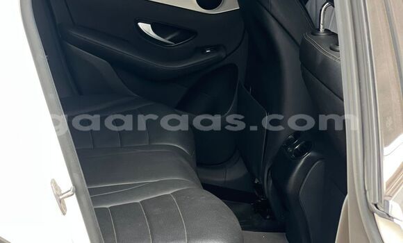 Acheter Occasion Voiture Mercedes‒Benz GLC Blanc à Dakar, Dakar Acheter Occasion Voiture Mercedes‒Benz GLC Blanc à Dakar, Dakar