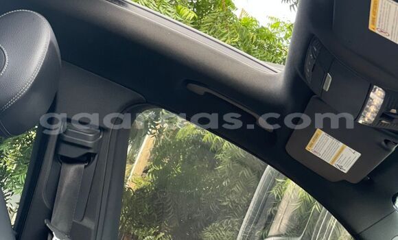 Acheter Occasion Voiture Mercedes‒Benz GLC Blanc à Dakar, Dakar Acheter Occasion Voiture Mercedes‒Benz GLC Blanc à Dakar, Dakar