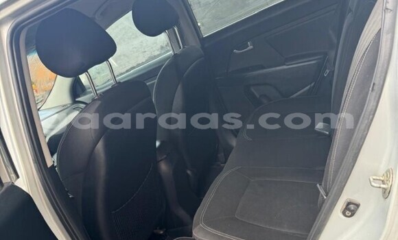 Buy Used Kia Sportage Silver Car in Dakar in Dakar Buy Used Kia Sportage Silver Car in Dakar in Dakar