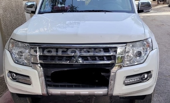 Buy Used Mitsubishi Van White Truck in Dakar in Dakar Buy Used Mitsubishi Van White Truck in Dakar in Dakar