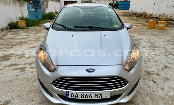 Acheter Occasion Voiture Ford Fiesta Gris à Dakar, Dakar Acheter Occasion Voiture Ford Fiesta Gris à Dakar, Dakar